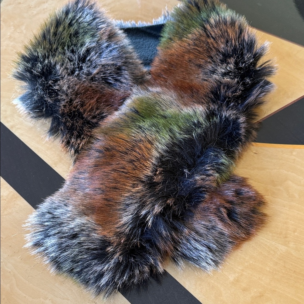 NWOT Faux Fur Scarf in Multicolor
